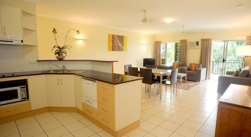Апартаменты Bay Village Tropical Retreat & Apartments