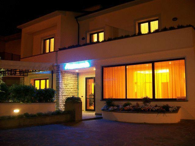 Отель Hotel Santa Lucia