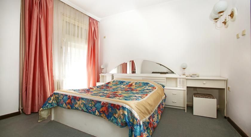Отель Hotel Splendid Ruse