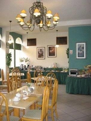 Carmel Hotel