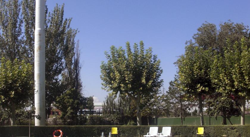 Отель Tryp Madrid-Getafe Los Ángeles Hotel
