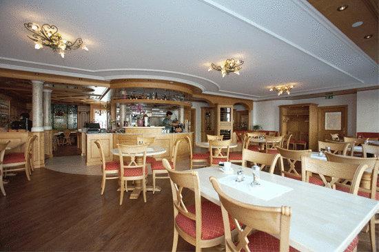 Отель Hotel Weisses Rössli