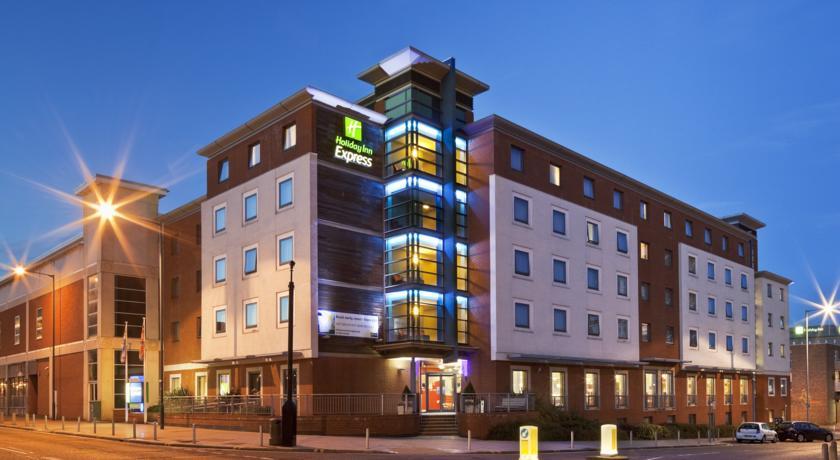 Отель Holiday Inn Express Stevenage