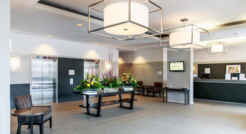 Отель Radisson Kitchener