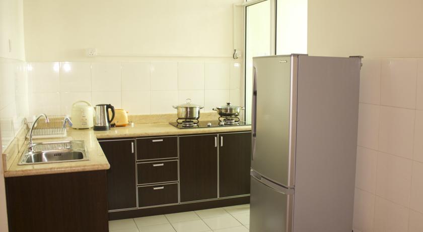 Апартаменты 1 Borneo Tower B Service Apartments