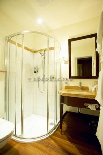 Отель Genießerhotel Döllerer