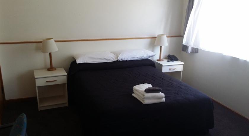Отель Ambassador Motel