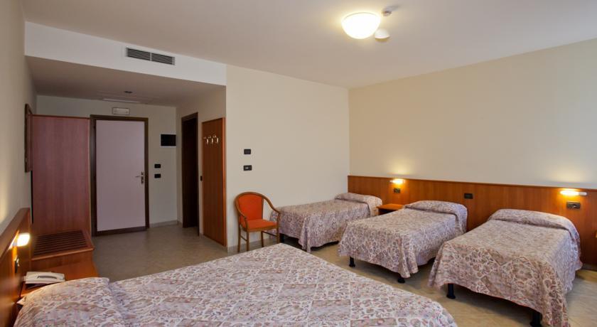 Отель Hotel Casa Del Pellegrino