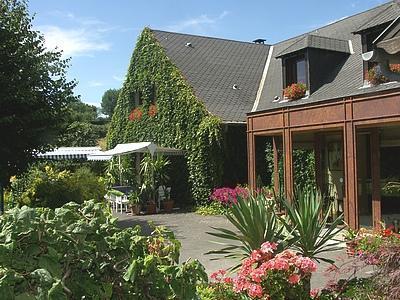 Отель Logis Auberge Du Barrez