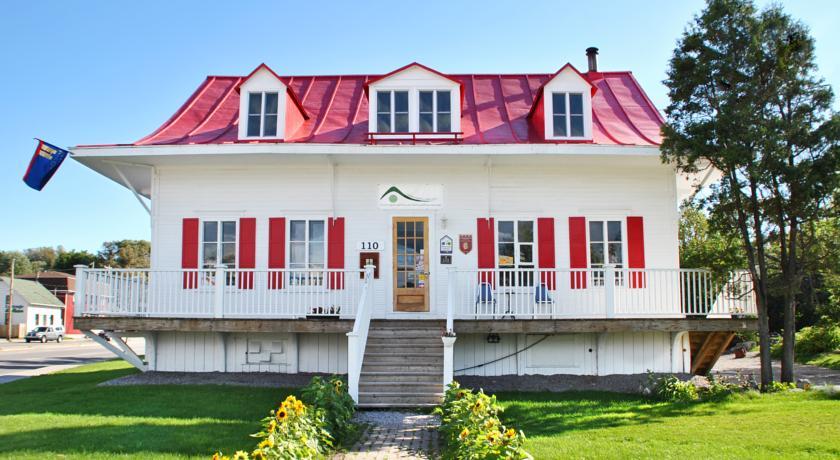 Хостел Auberge de Saguenay- La Maison Price