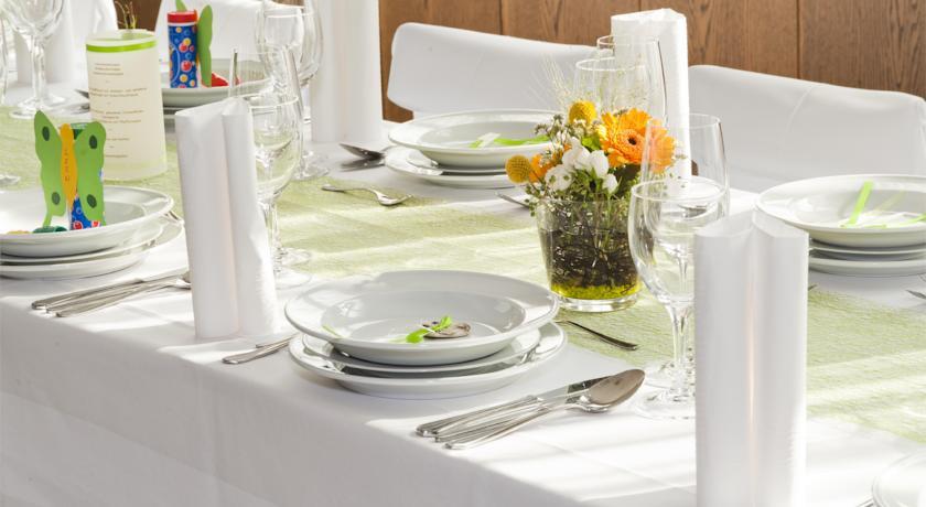 Отель Hotel Restaurant Müllner