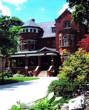 Мини-отель Agincourt Manor B&B Suites