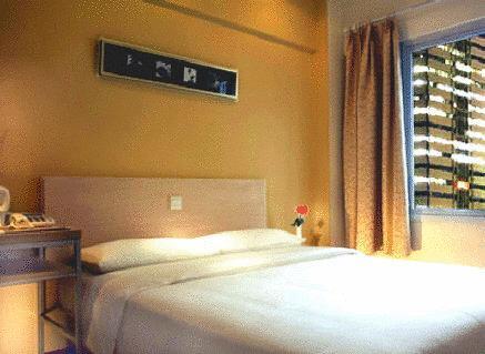 Отель Jin’s Inn Heping Bridge Nantong