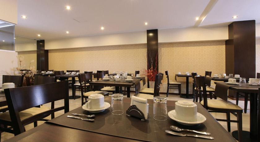 Europlaza Hotel & Suites