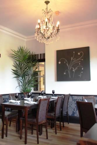 Отель Craiglands Hotel