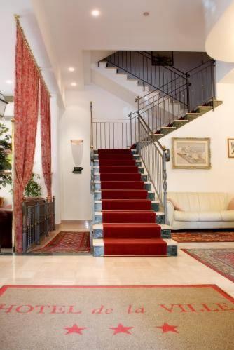 Отель Hotel De La Ville