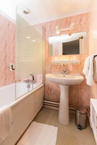 Отель Azur Hotel