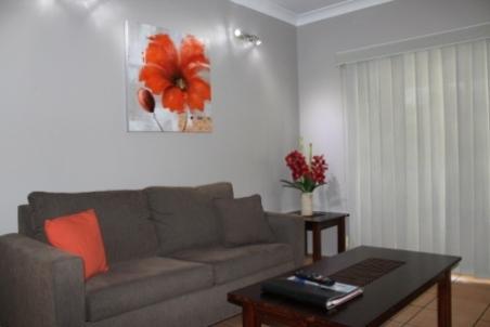 Отель Cairns Reef Apartments & Motel
