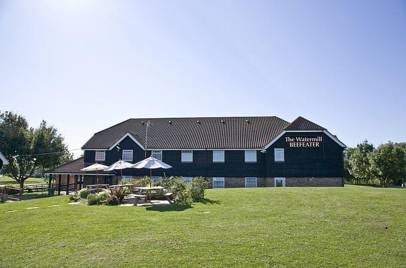 Отель Premier Inn Basildon East Mayne