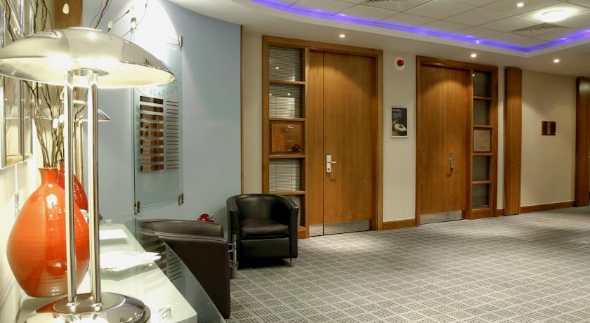 Отель Holiday Inn Portsmouth