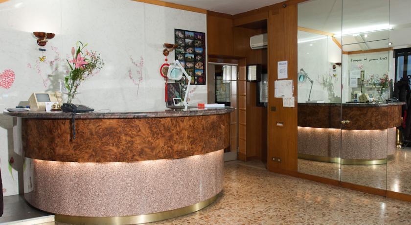 Отель Vip Hotel