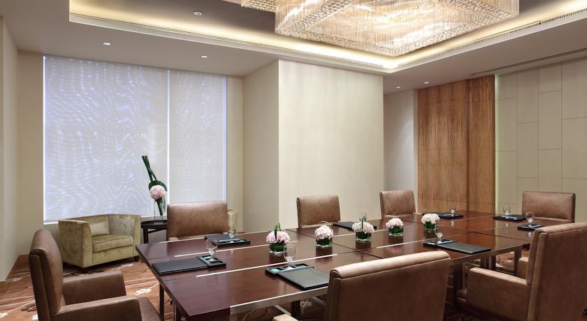 Отель Sheraton Wuxi Binhu Hotel