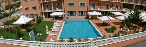 Отель Hotel La Perla Del Gargano