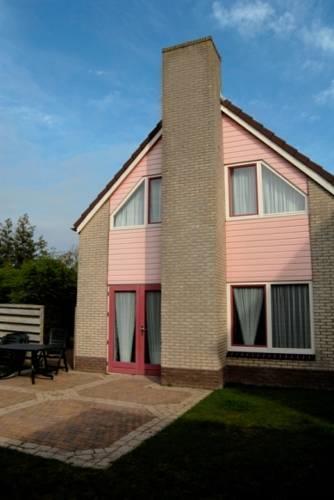 Апартаменты Van der Linde Vakantiehuisjes
