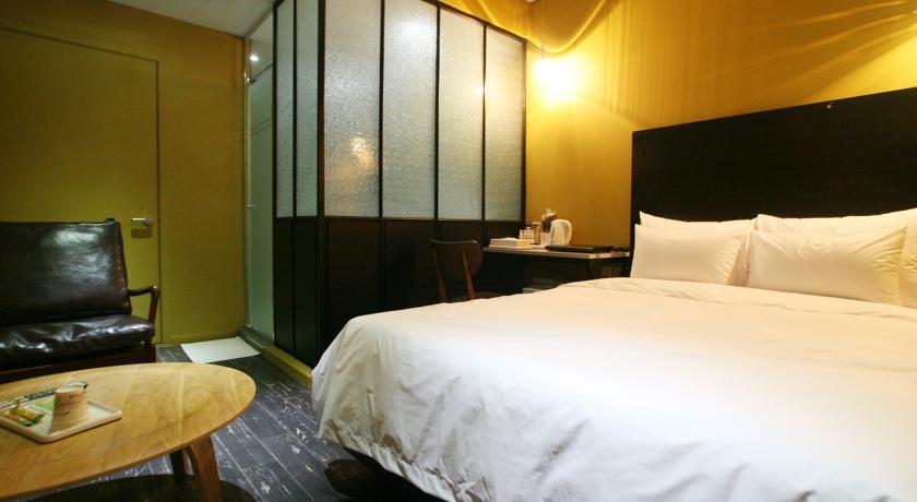 Golden Castle Hotel