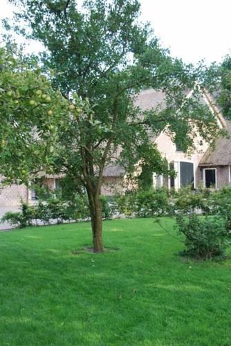 Отель Landhoeve Zwieseborg