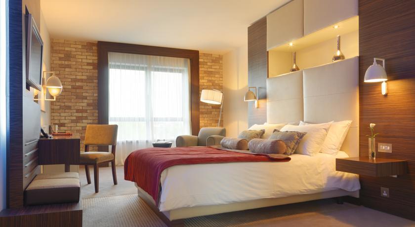 Отель Absolute Hotel Limerick