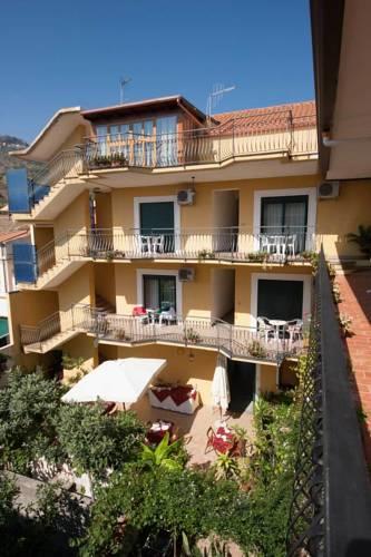 Отель Hotel Donna Rosa