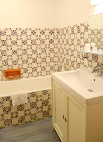 Отель Coq Hotel