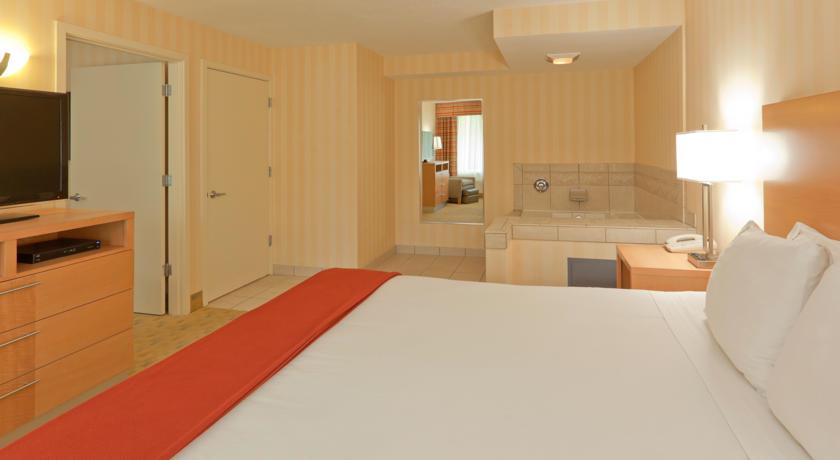 Отель Holiday Inn Express Pacifica