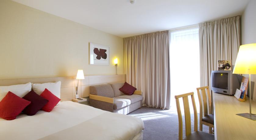 Отель Novotel Newcastle Airport