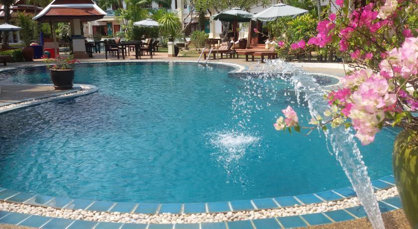 Отель Royal Embassy Resort & Spa