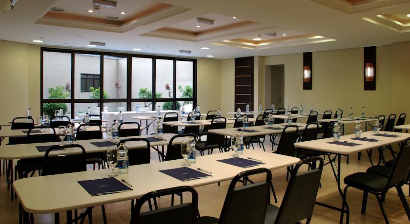 Отель Master Express Curitiba