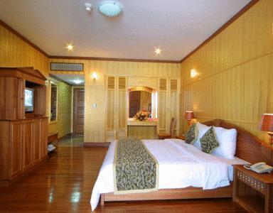 Отель Royal Hotel & Healthcare Resort Quy Nhon