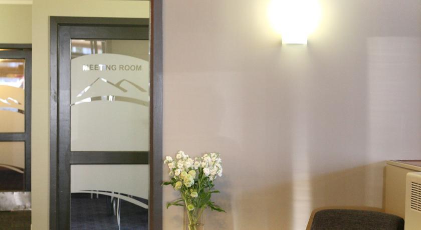 Отель Wanaka Hotel