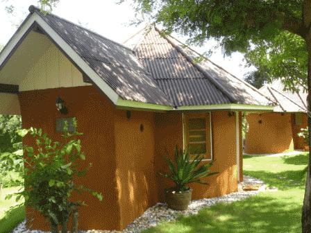 Baandin Huaiphung Resort