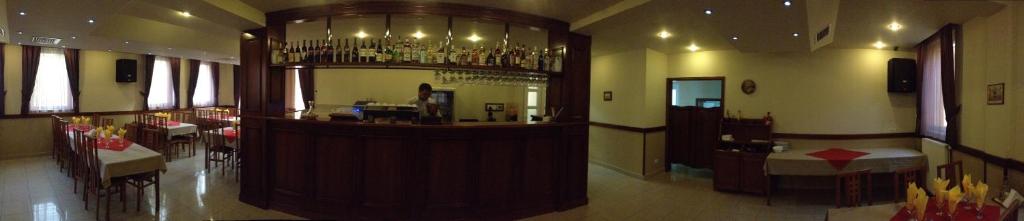 Отель Hotel Iris