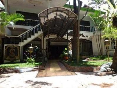 Отель Splendid Inn
