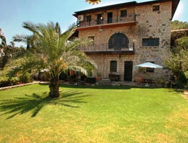 Отель Hameiri Estate