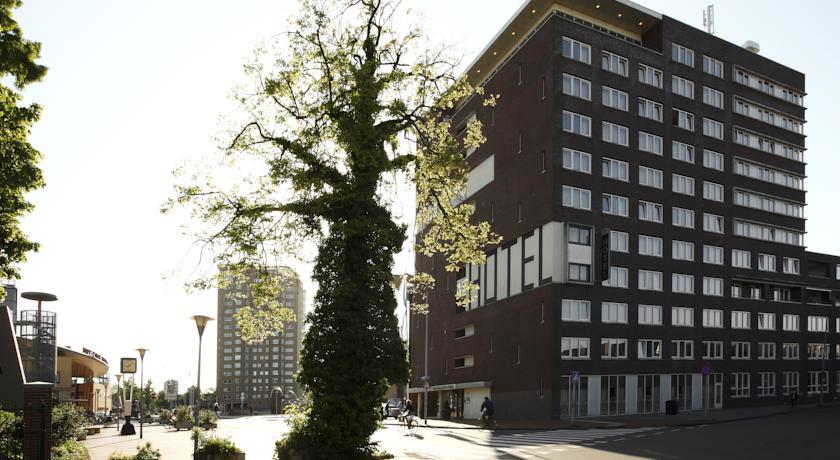 Отель NH Groningen Hotel