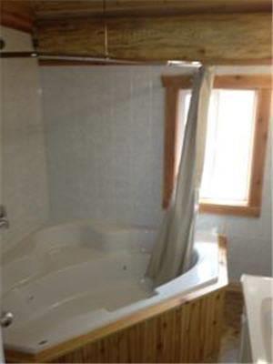 Отель Robson Valley Chalet