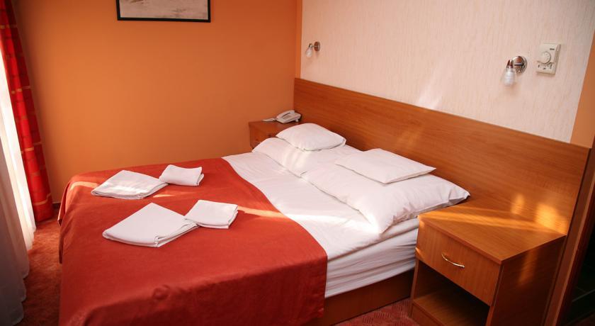 Отель Lugas Wellness Hotel