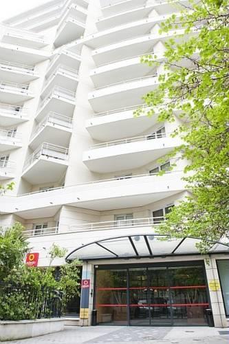 Апартаменты Adagio la Defense-Le Parc