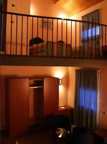 Отель Hotel Riverside