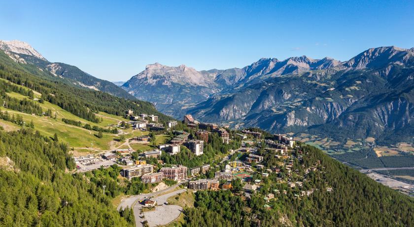 Отель Hôtel Club du Soleil Les Bergers