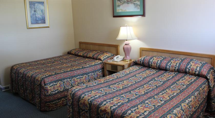 Отель Blue Jay Motel